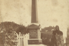 Monument to Willie Brown drowned 1912. Chief Tenetahi Pohuehue and wife Rahui Te Kiri